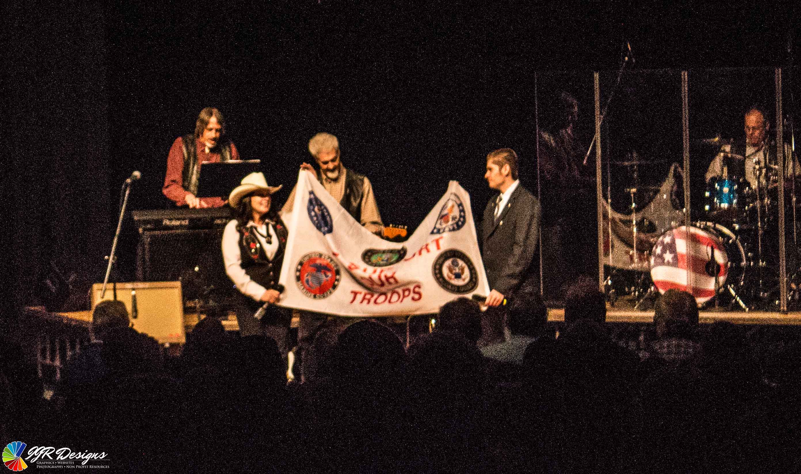 Maggie Mae & Heartland Country Band AND Leroy!